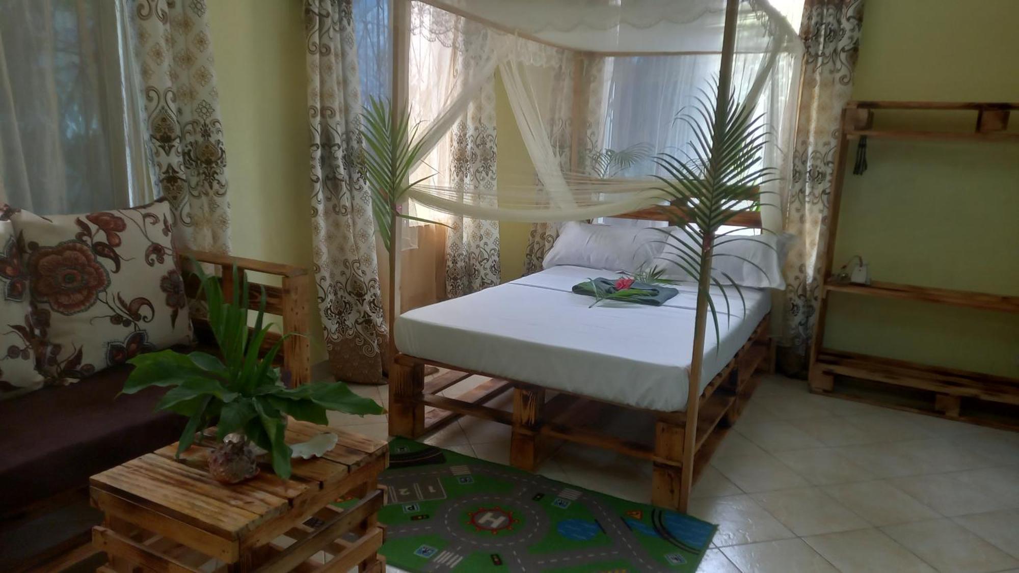 Mount Zion Guest House, Mtwapa Mtomondoni Момбаса Екстер'єр фото