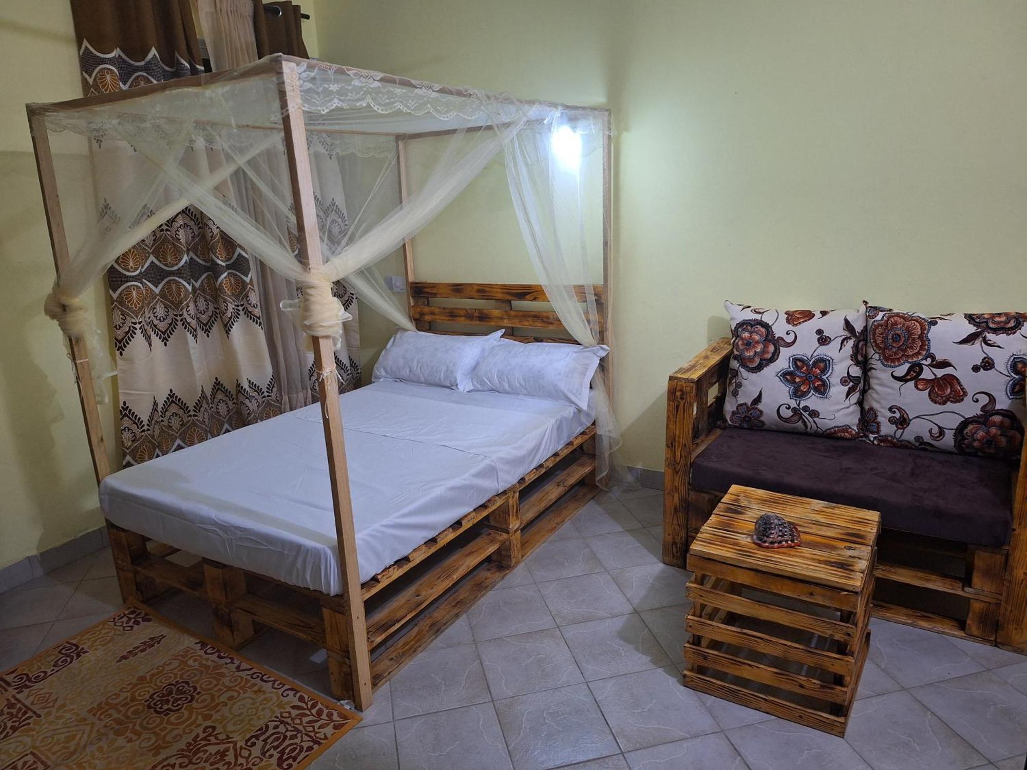 Mount Zion Guest House, Mtwapa Mtomondoni Момбаса Екстер'єр фото